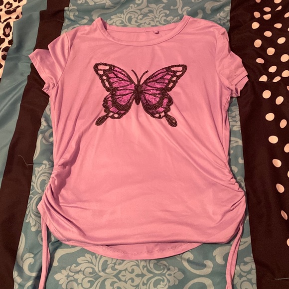 Cute purple butterfly shirt - Picture 1 of 1